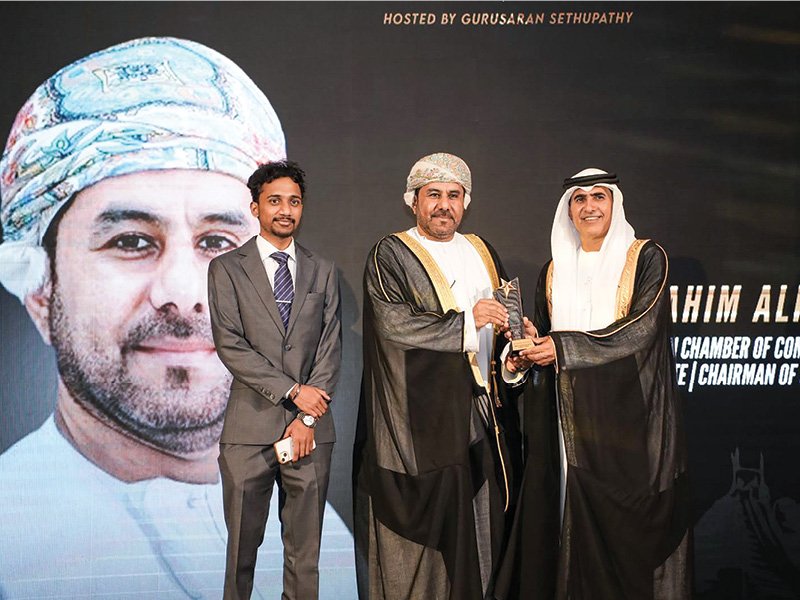 You are currently viewing Oman’s Al Hosni Named Best Business and AI Leader at Middle East Summit in Dubai